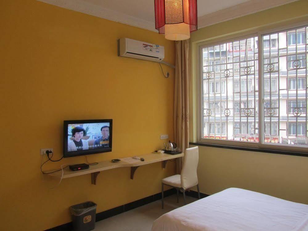 Yangshuo Romantic Inn Exterior photo