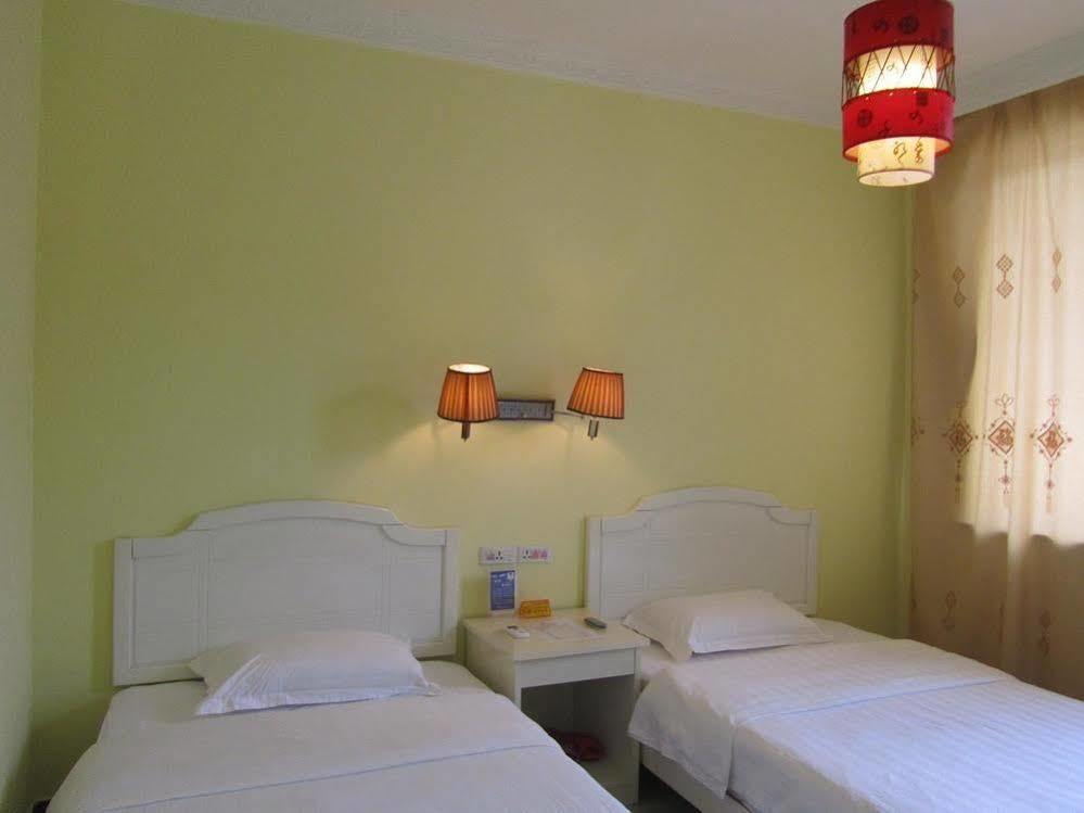 Yangshuo Romantic Inn Exterior photo